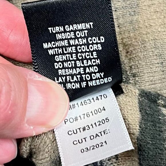 Torrid Army Green Camo Long Button Down Cardigan 2 18 - Picture 10 of 10